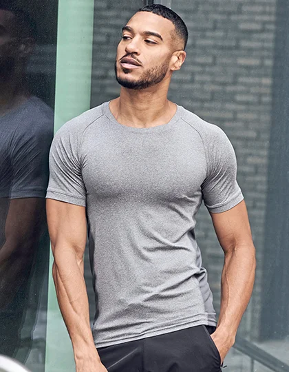 Men’s Slim Fit T-Shirt TL515