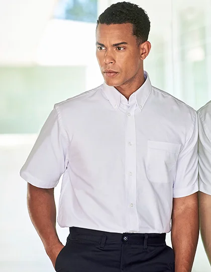 Men’s Classic Short Sleeved Oxford Shirt W515